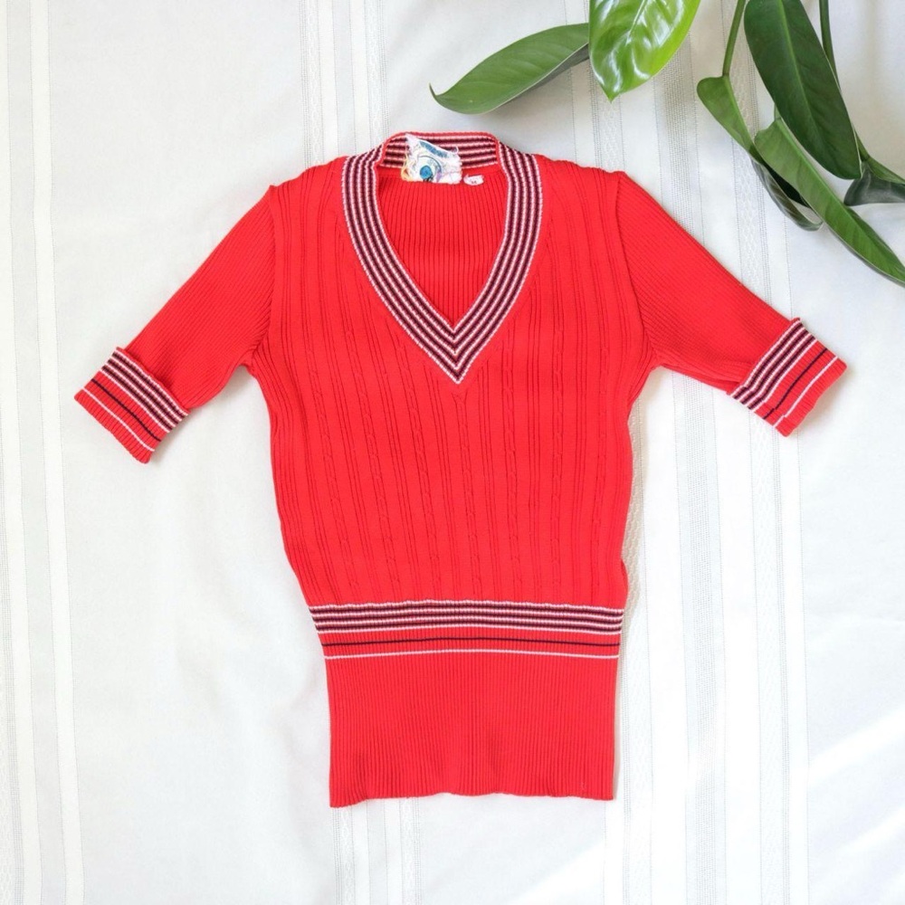 Vintage Beewear varsity style red v-neck knit sweater top